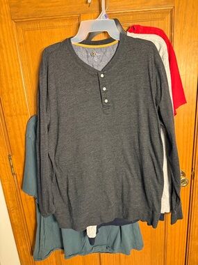 Club Room Charcoal Gray Long-Sleeve Henley Shirt